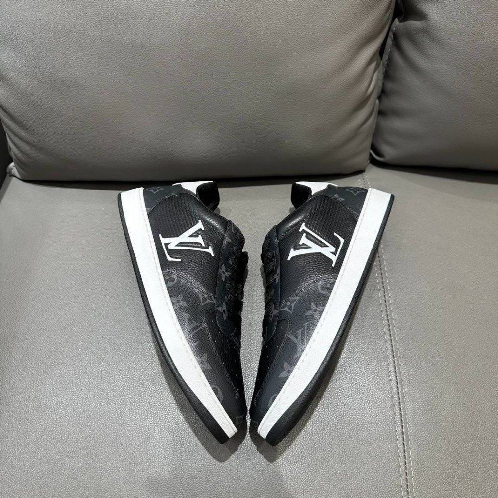  Rivoli sneakers