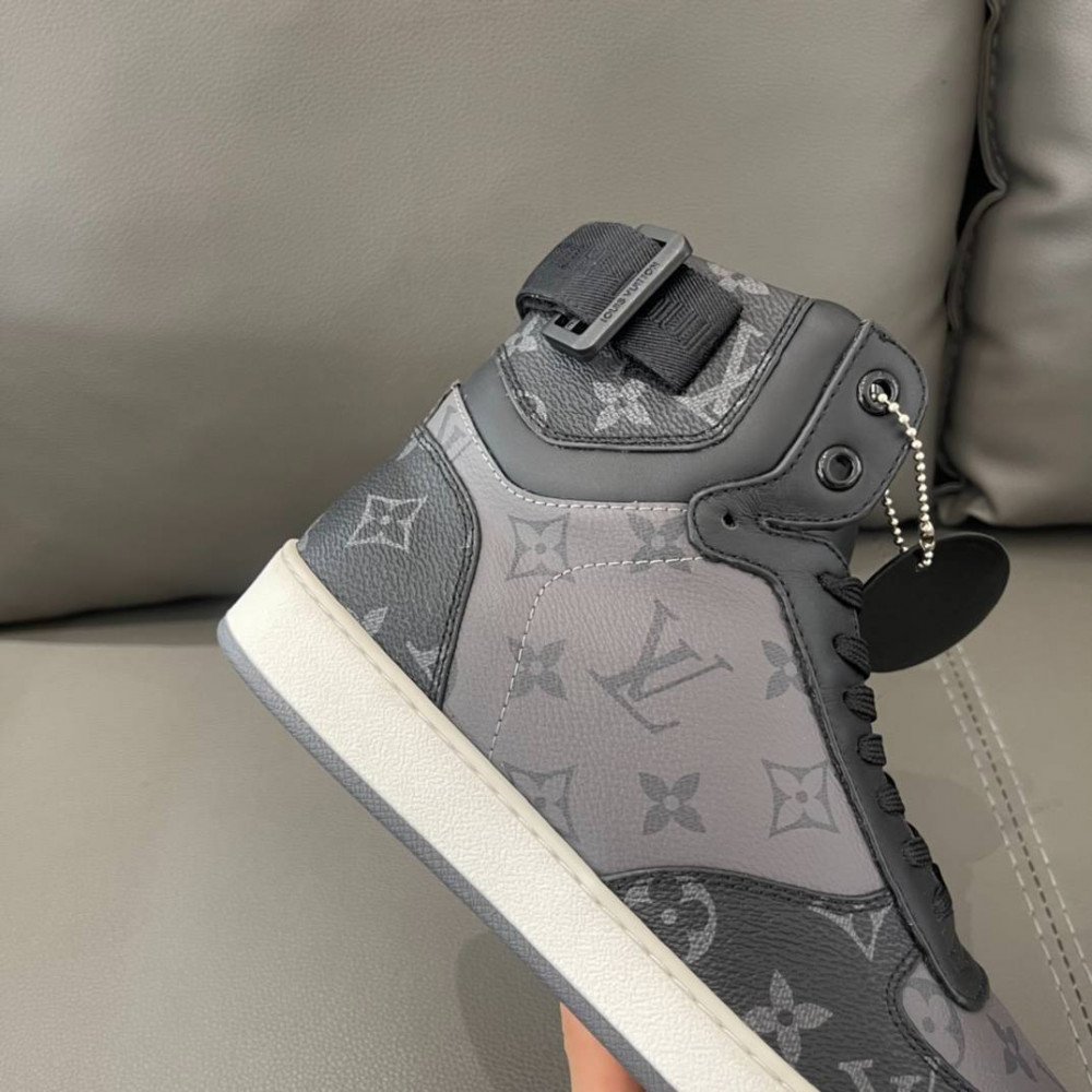  Rivoli sneakers