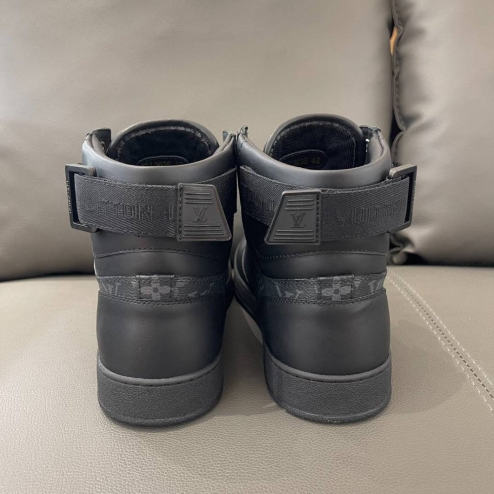  Rivoli sneakers