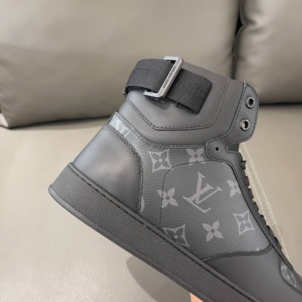 Rivoli sneakers