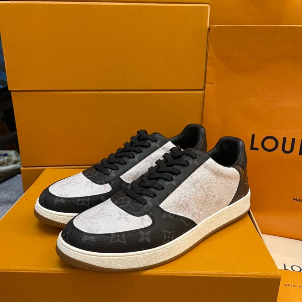  Rivoli sneakers