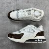 Run away Sneakers