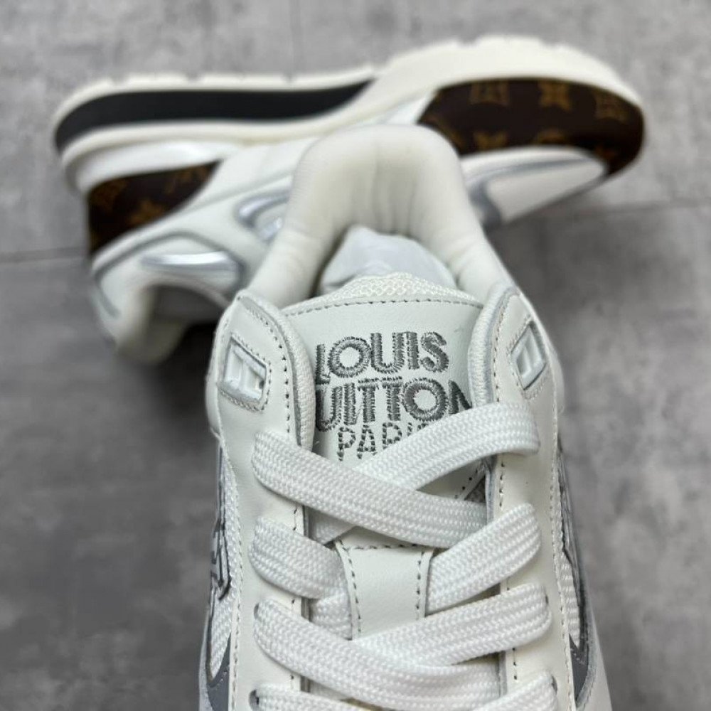 Run away Sneakers Run away Sneakers
