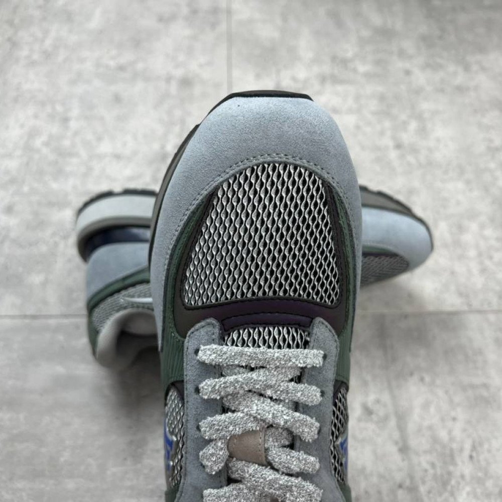 Run away Sneakers Run away Sneakers