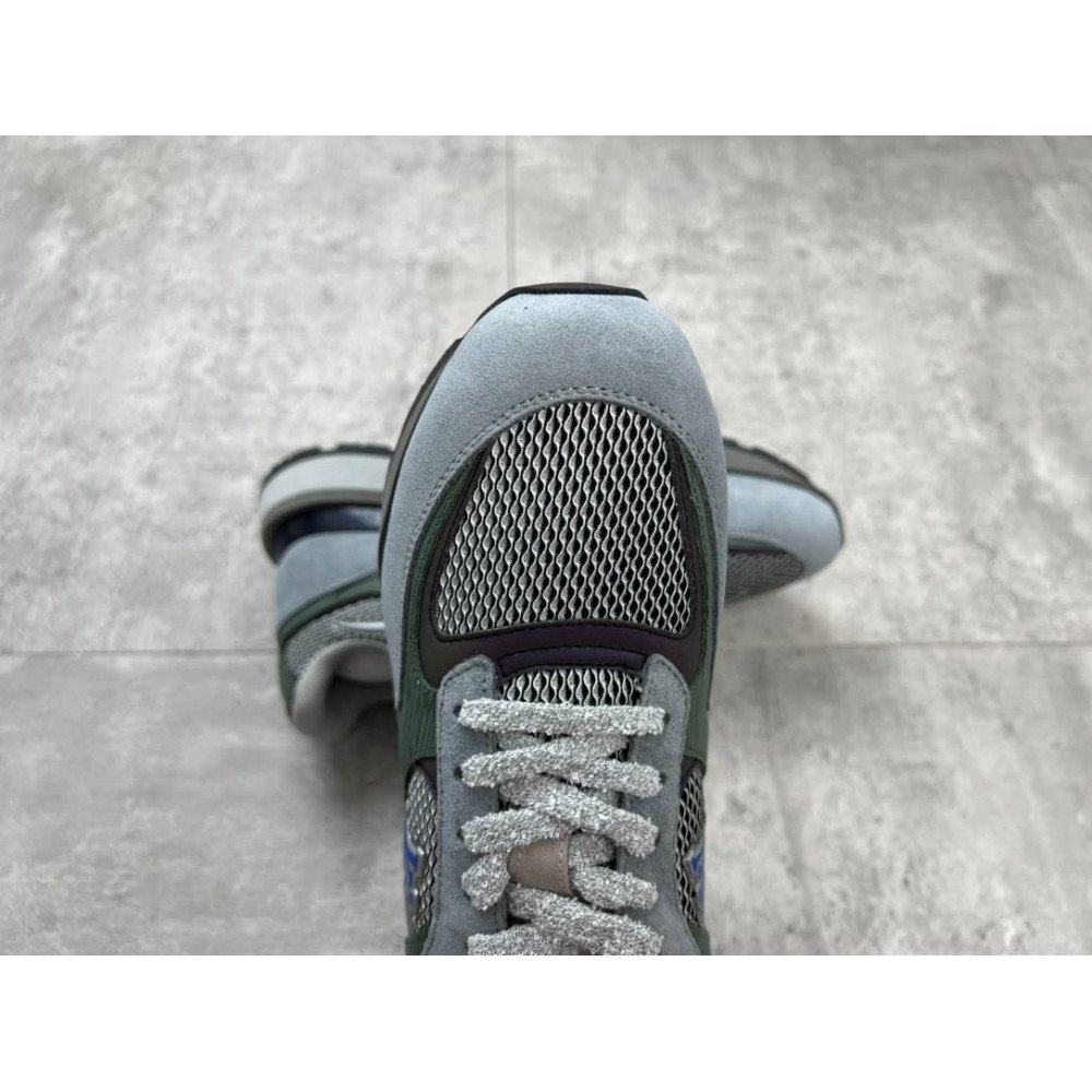 Run away Sneakers Run away Sneakers