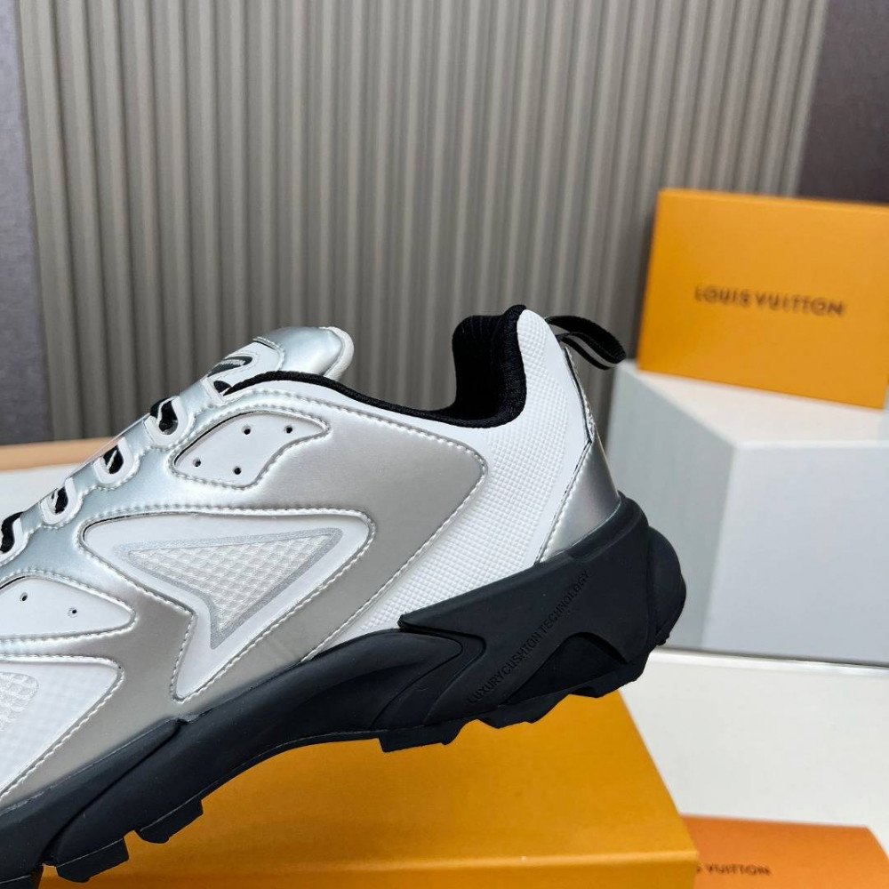 Runner Tatic 