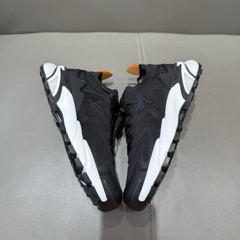 Runner Tatic 