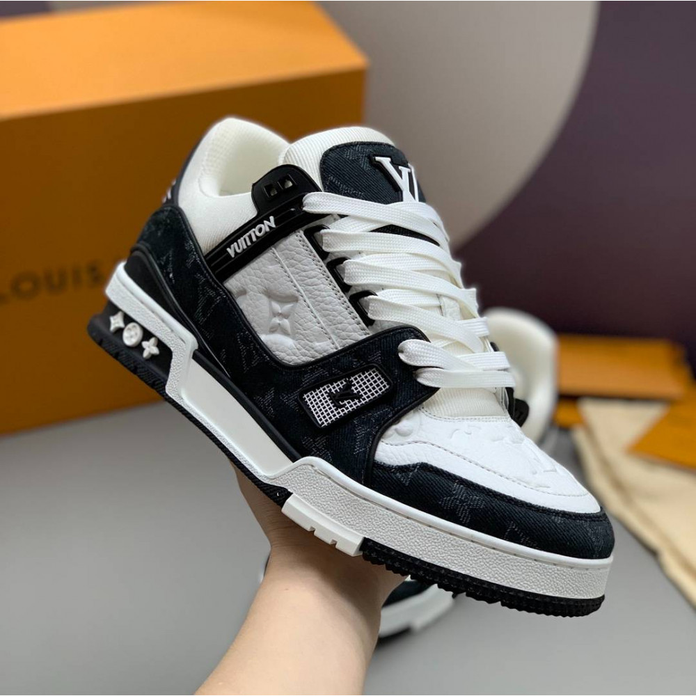 LV Trainer Sneaker