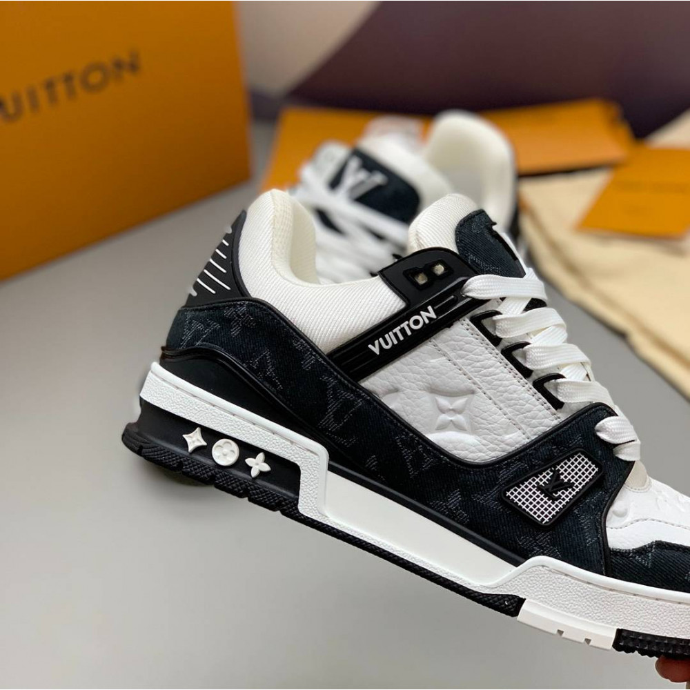 LV Trainer Sneaker