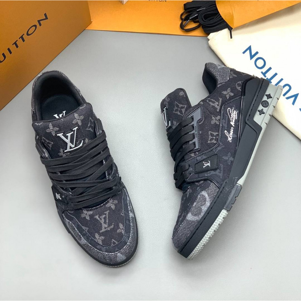 LV Trainer Sneaker