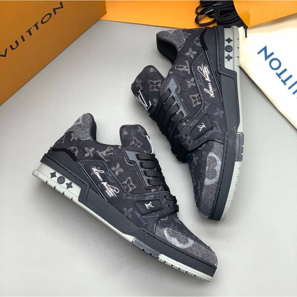 LV Trainer Sneaker