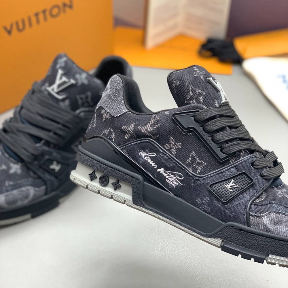 LV Trainer Sneaker