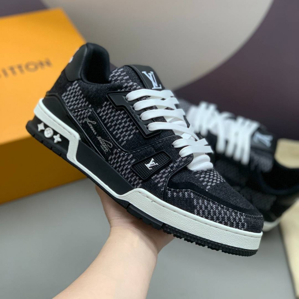 LV Trainer Sneaker