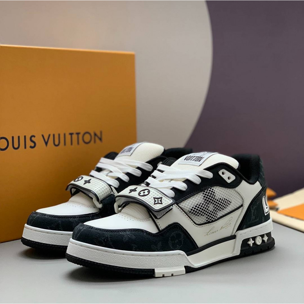 LV Trainer Sneaker