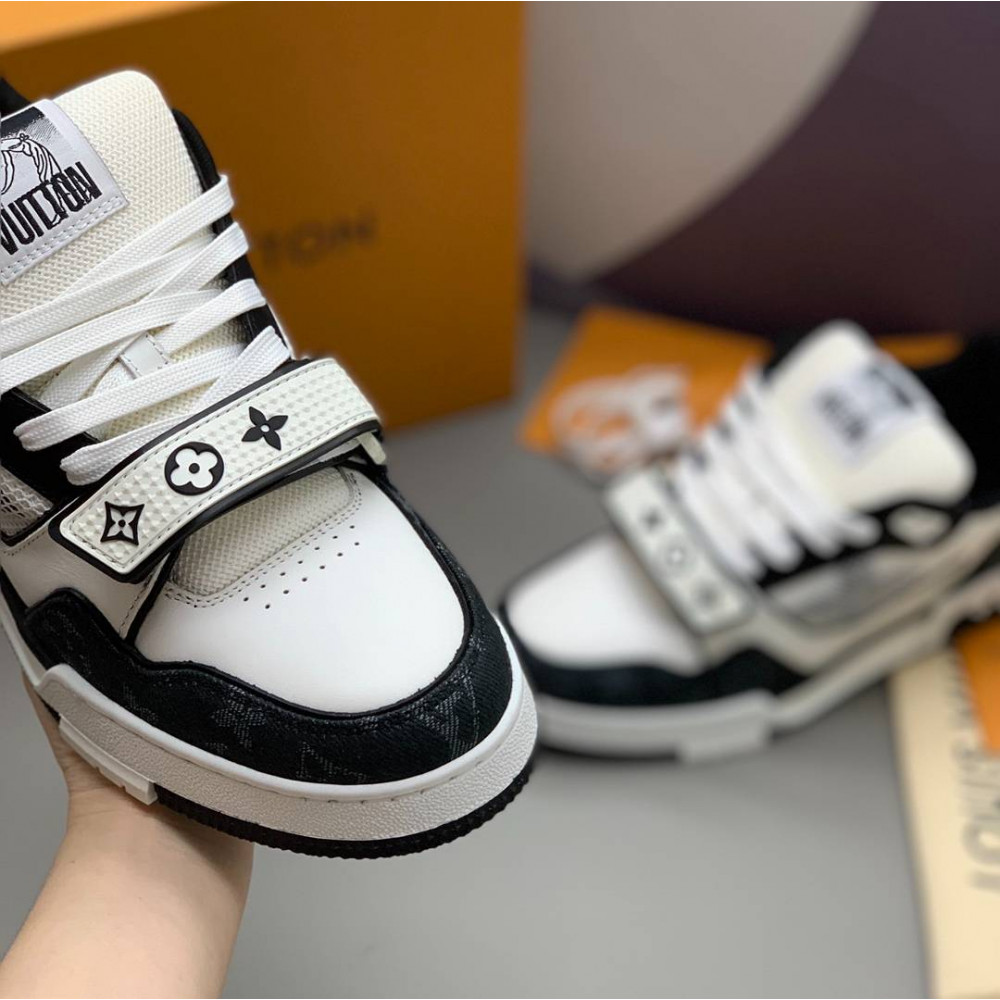 LV Trainer Sneaker