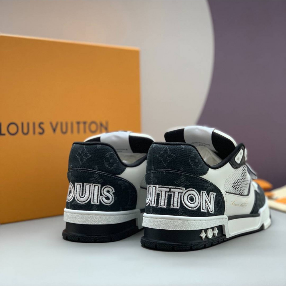 LV Trainer Sneaker