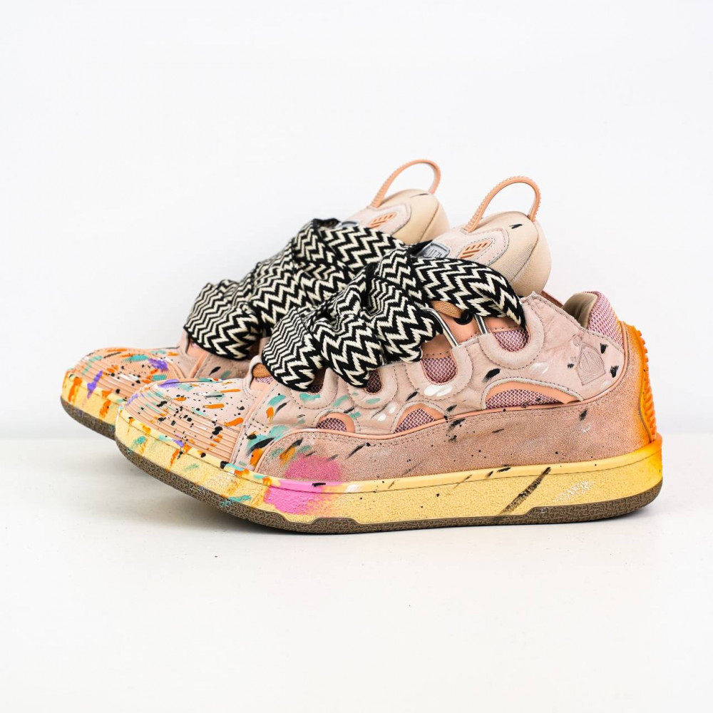 Curb Sneakers