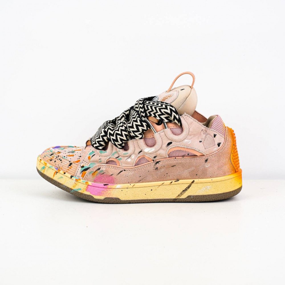 Curb Sneakers