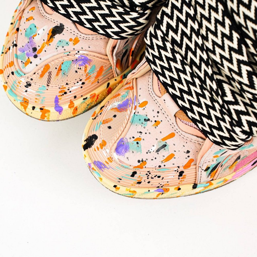 Curb Sneakers