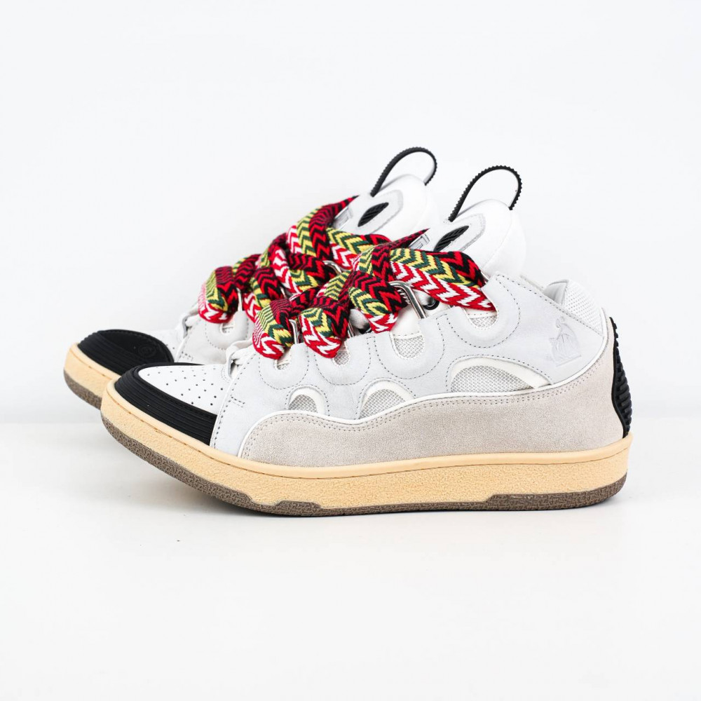 Curb Sneakers