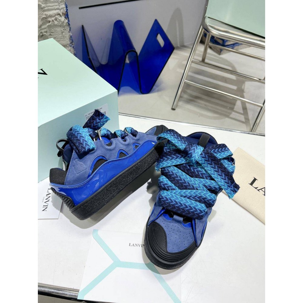 Curb Sneakers