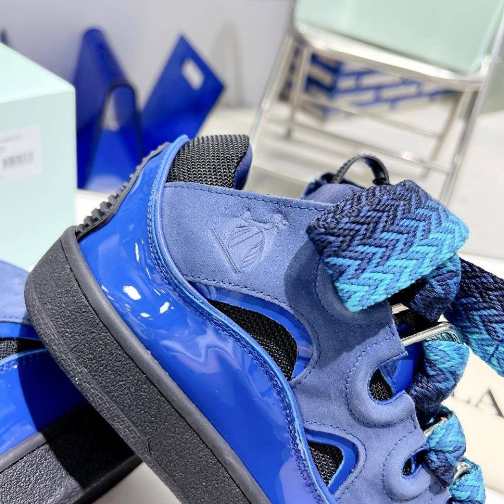 Curb Sneakers