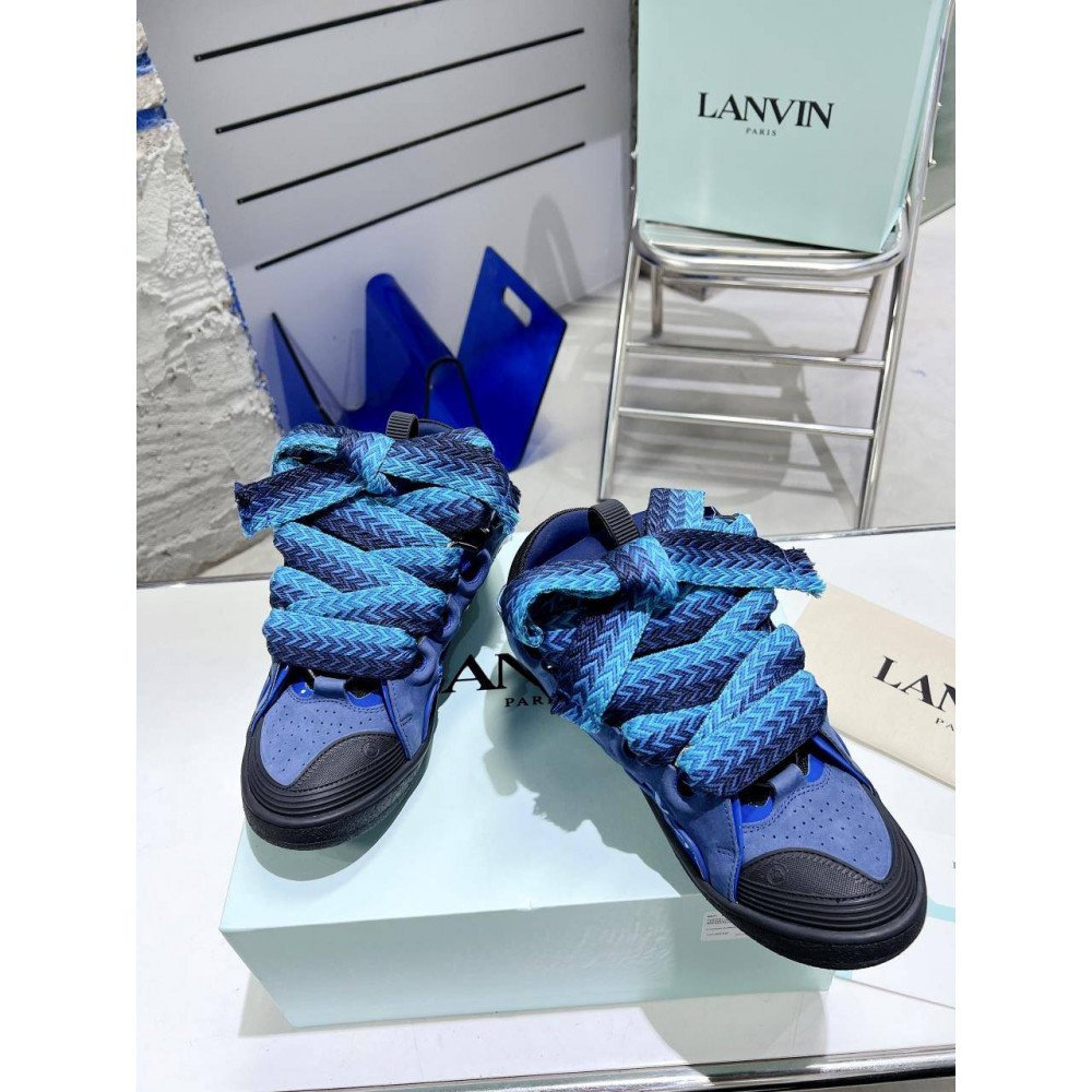 Curb Sneakers