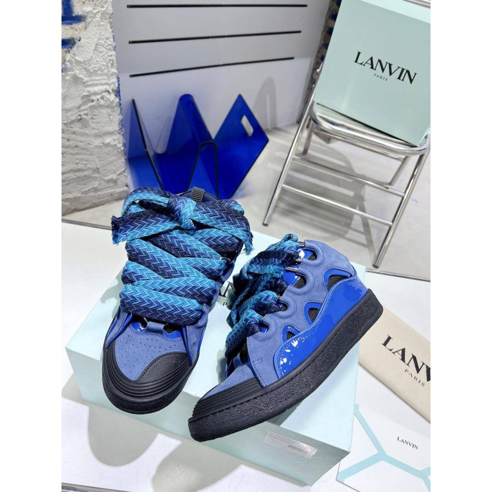 Curb Sneakers