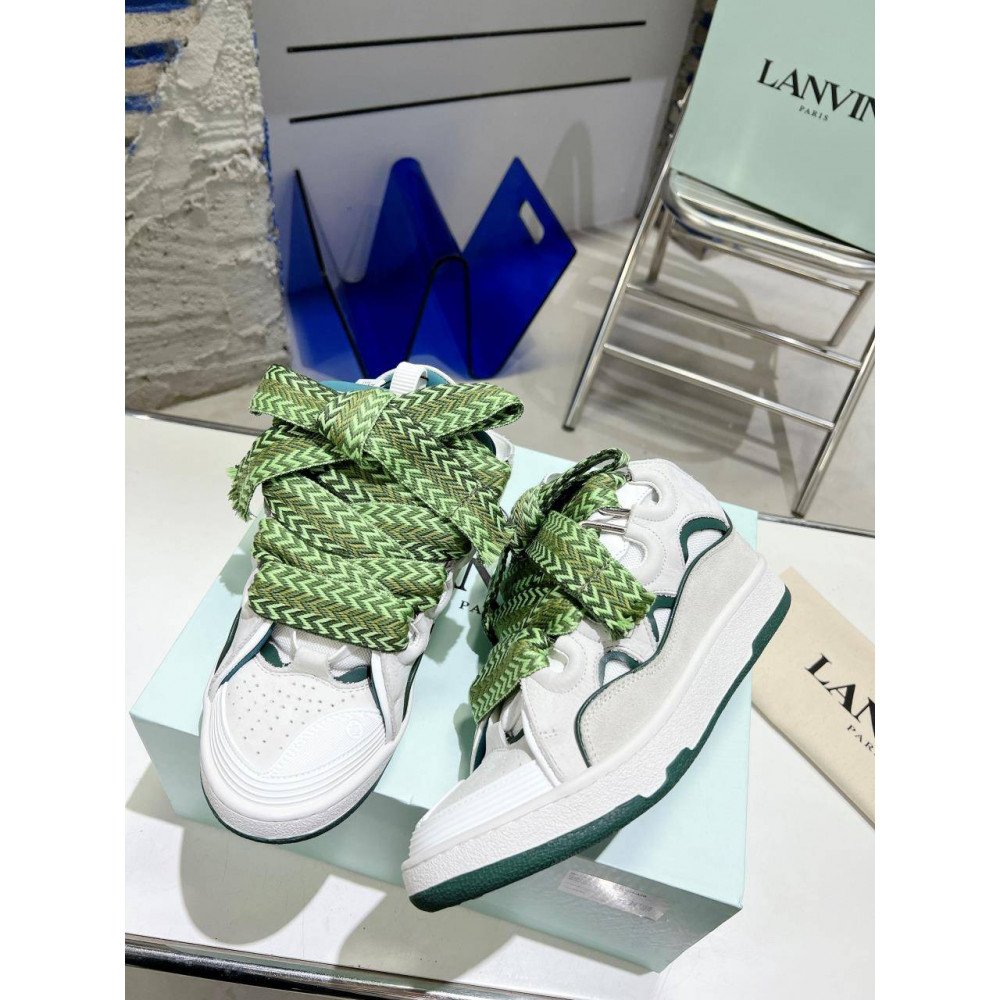 Curb Sneakers