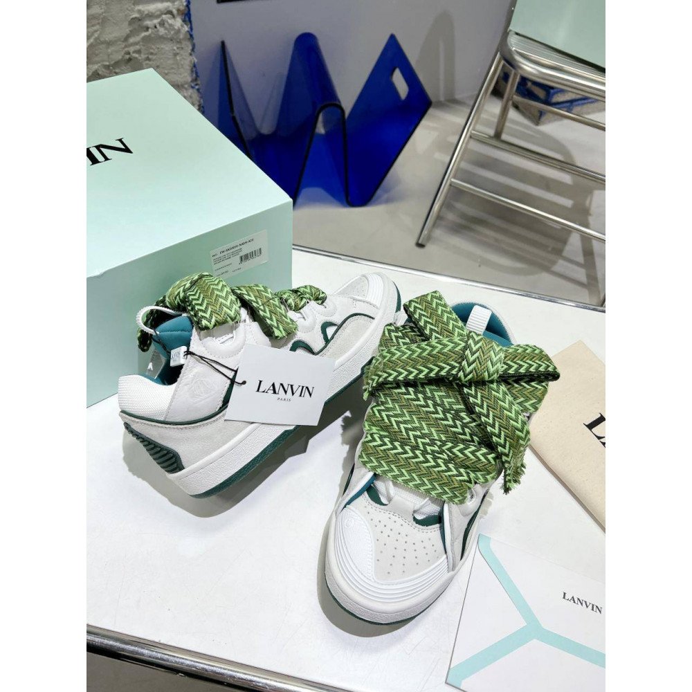 Curb Sneakers