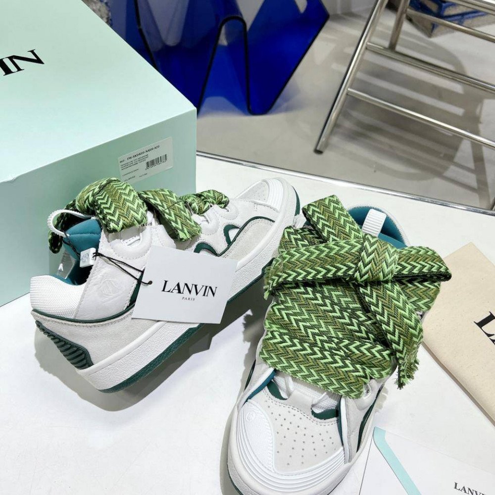 Curb Sneakers