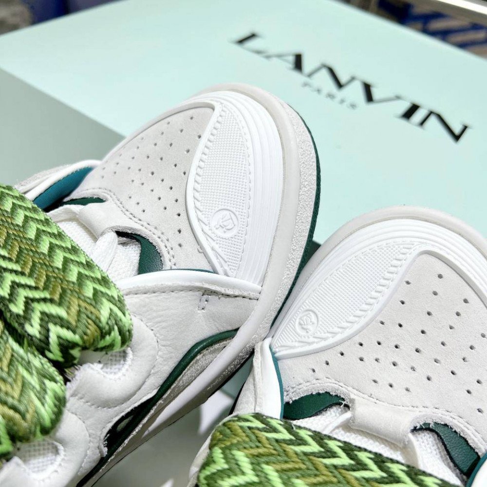 Curb Sneakers