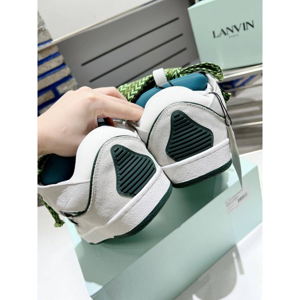 Curb Sneakers