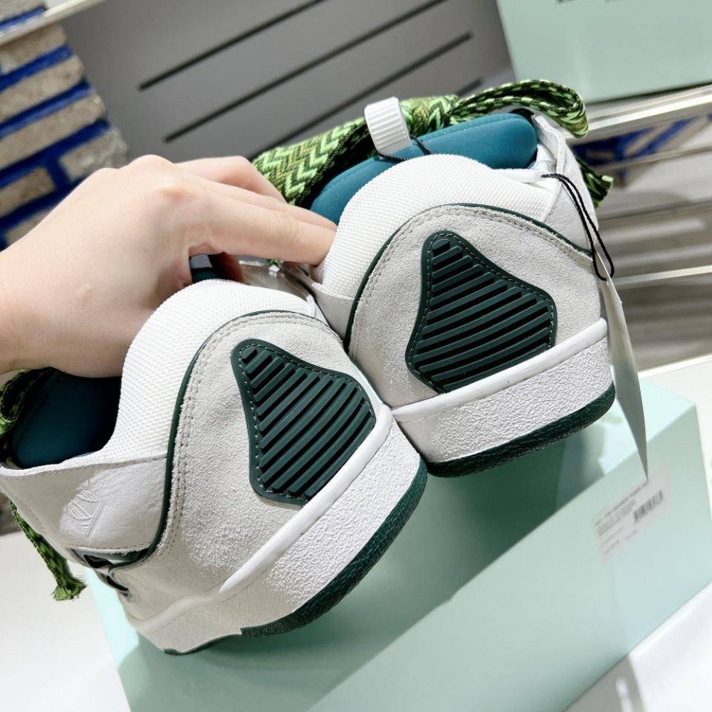 Curb Sneakers