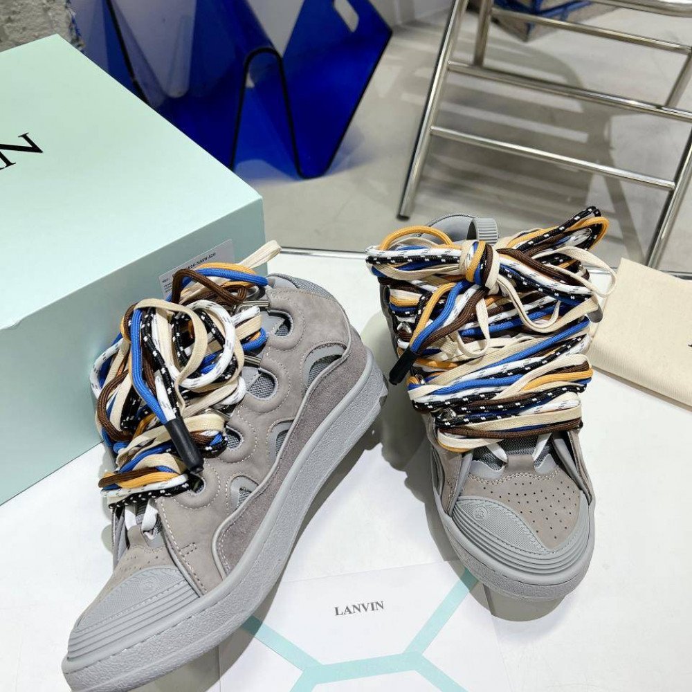 Curb Sneakers