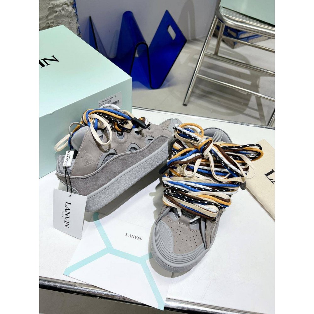 Curb Sneakers