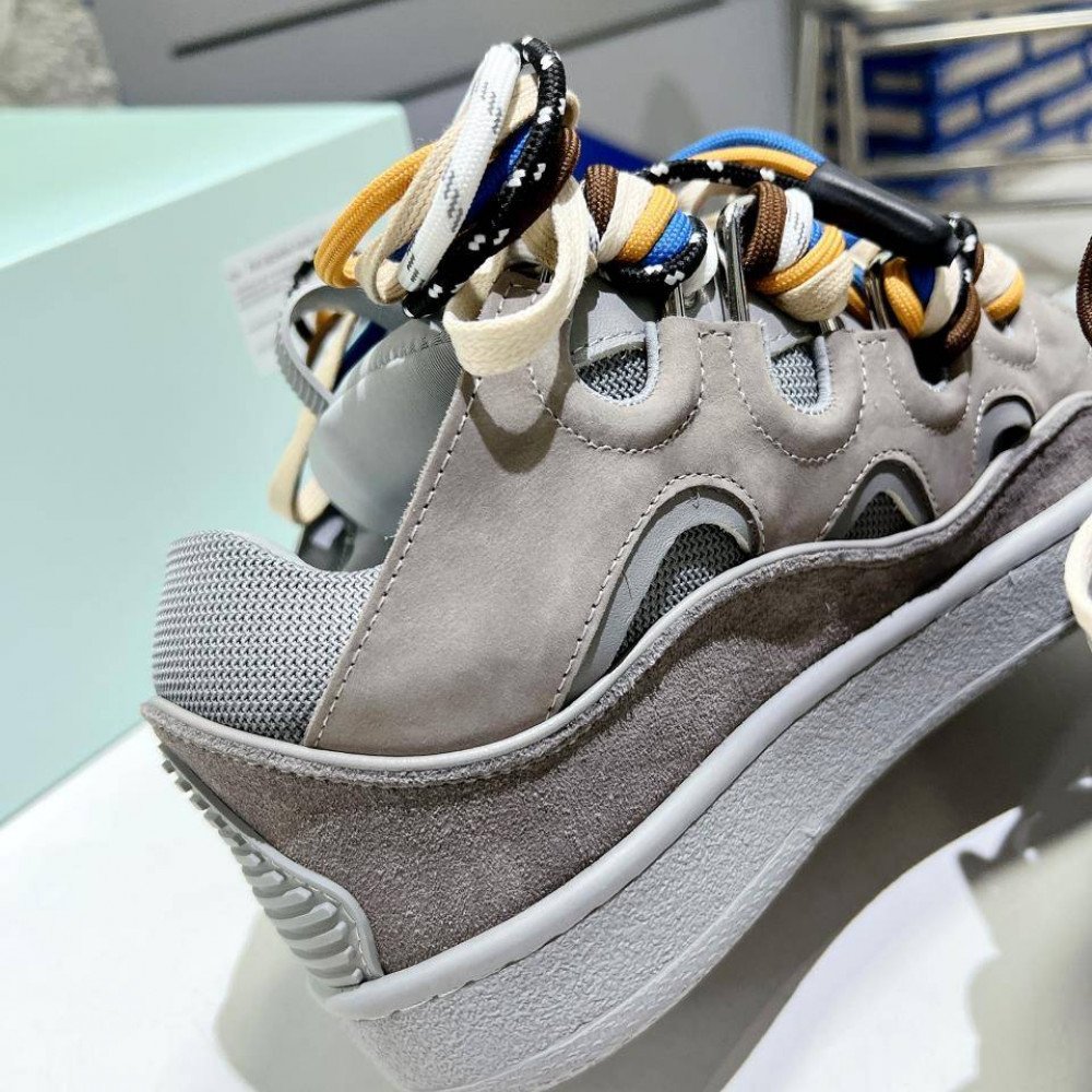 Curb Sneakers