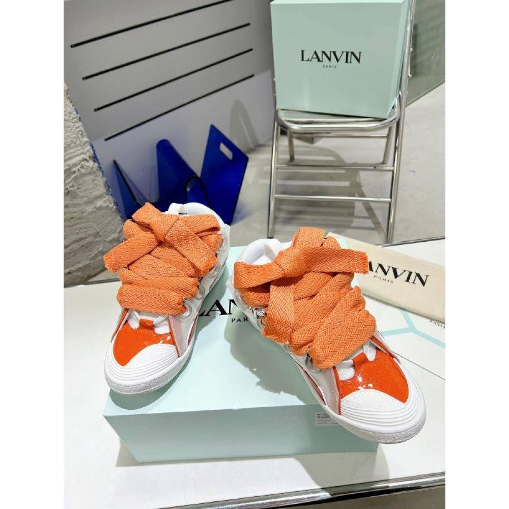 Curb Sneakers