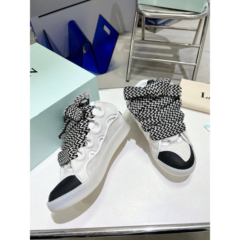 Curb Sneakers