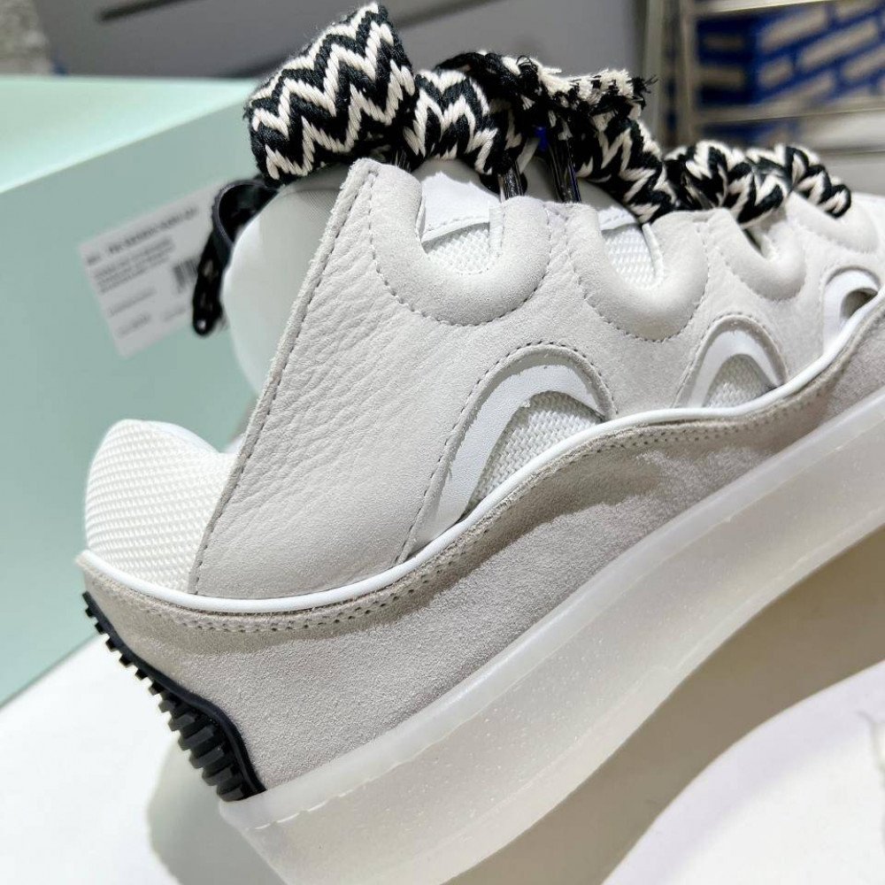 Curb Sneakers