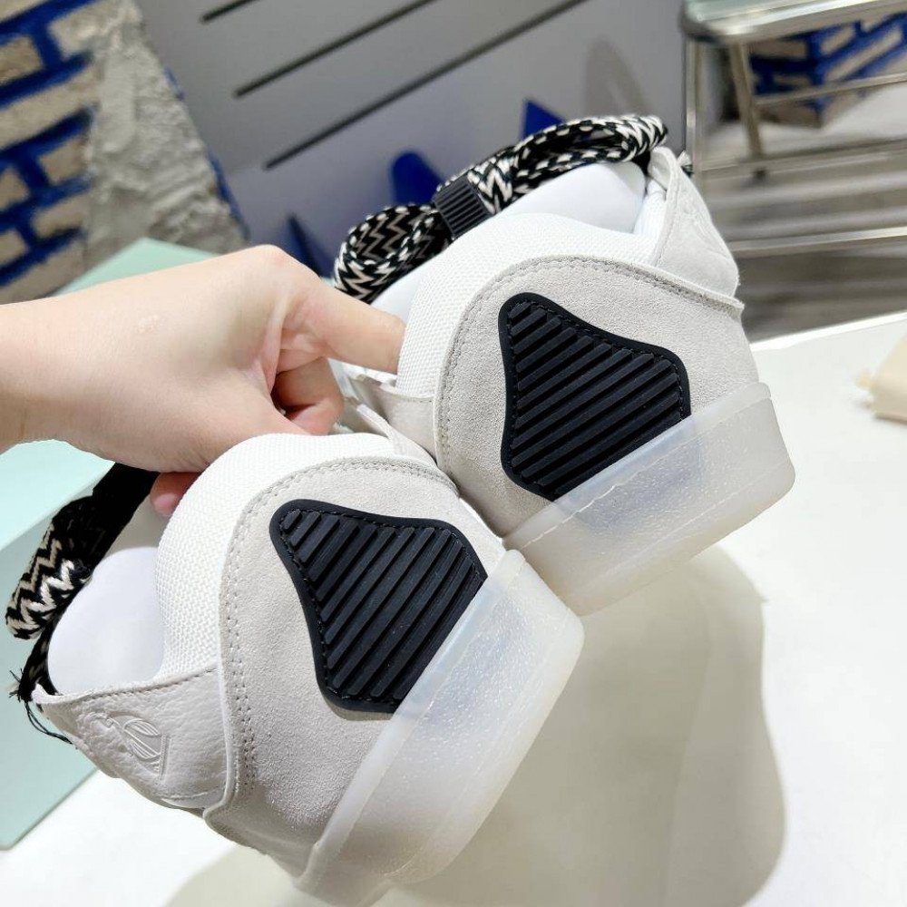 Curb Sneakers