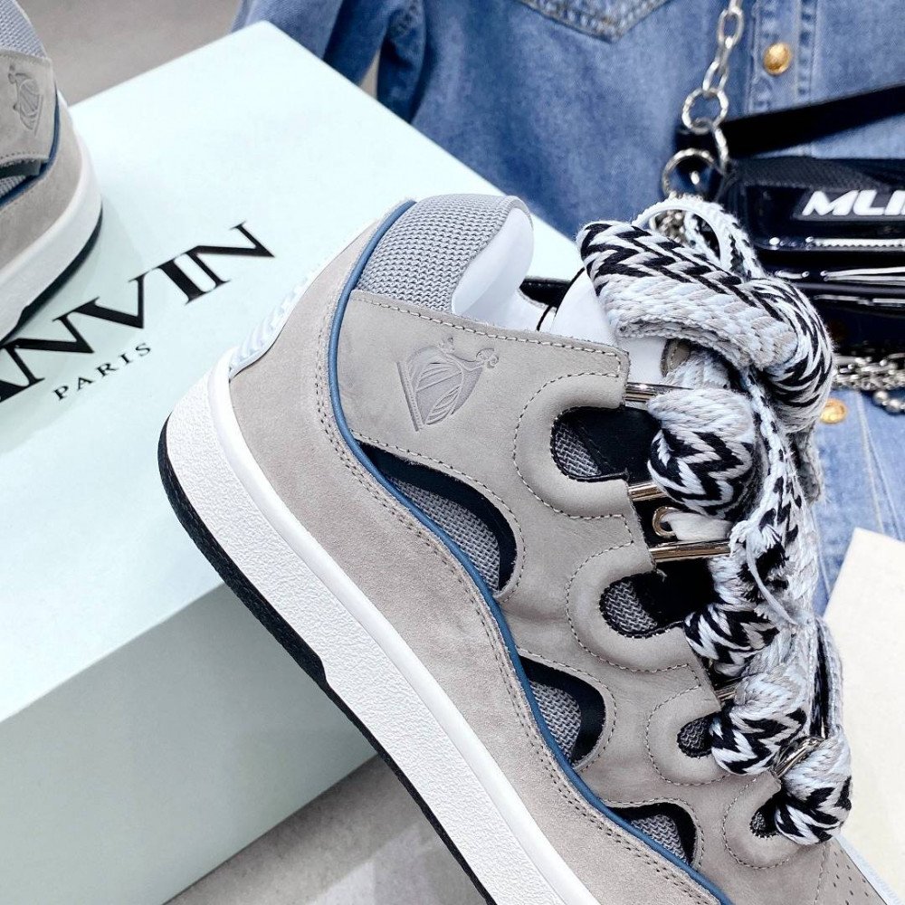 Curb Sneakers