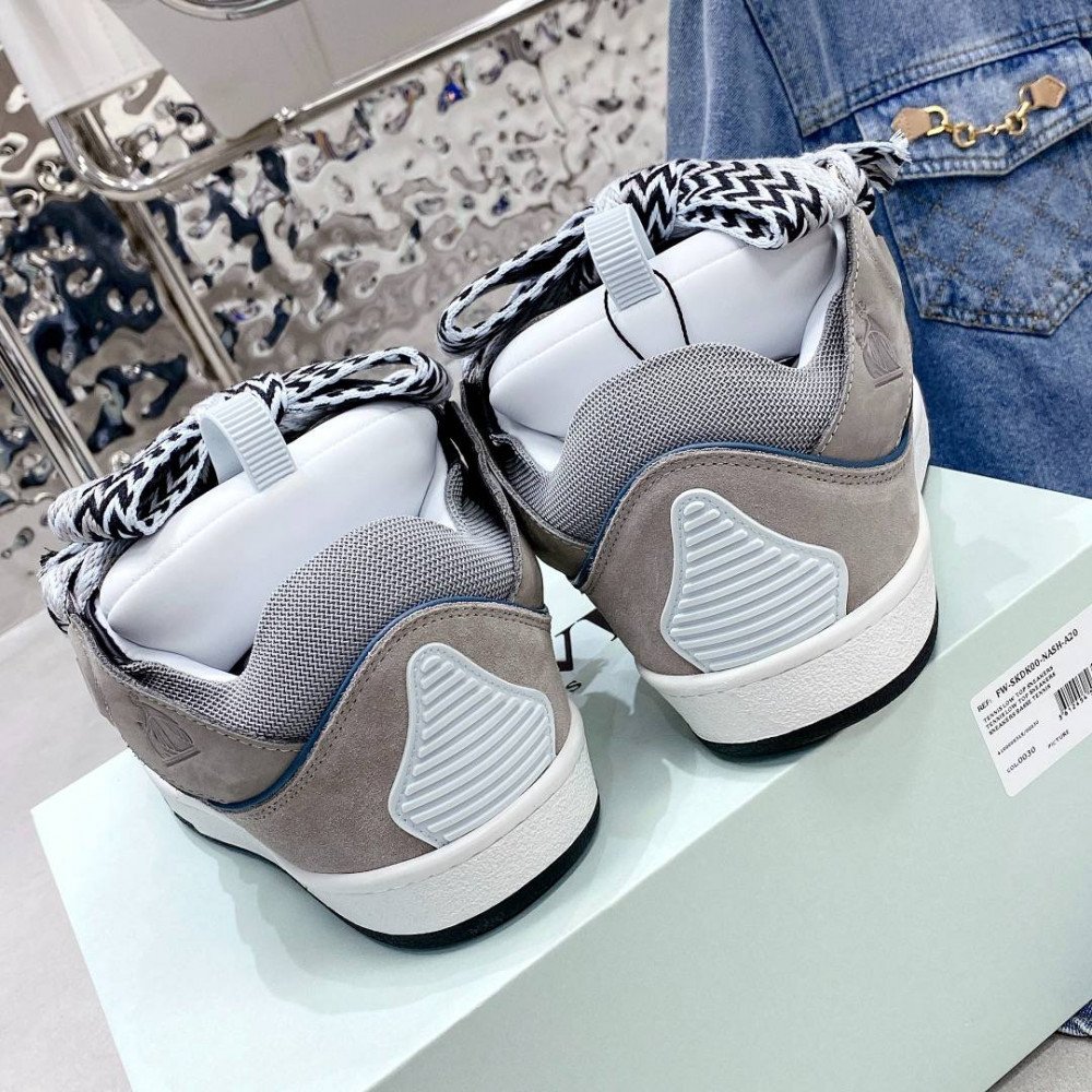 Curb Sneakers