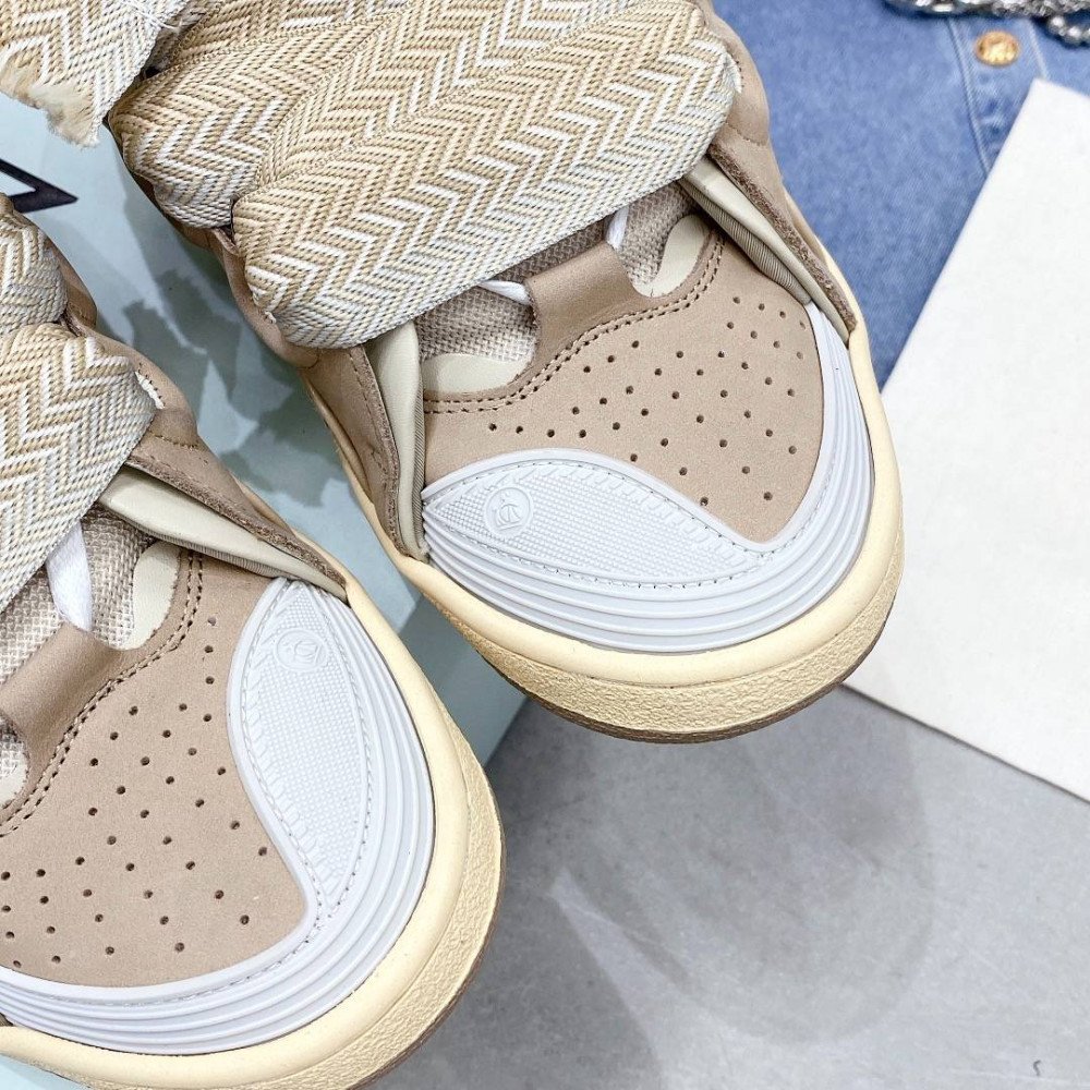 Curb Sneakers