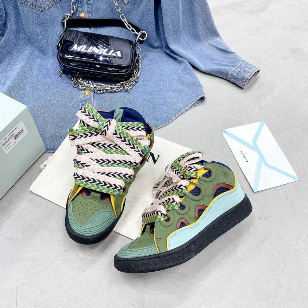 Curb Sneakers