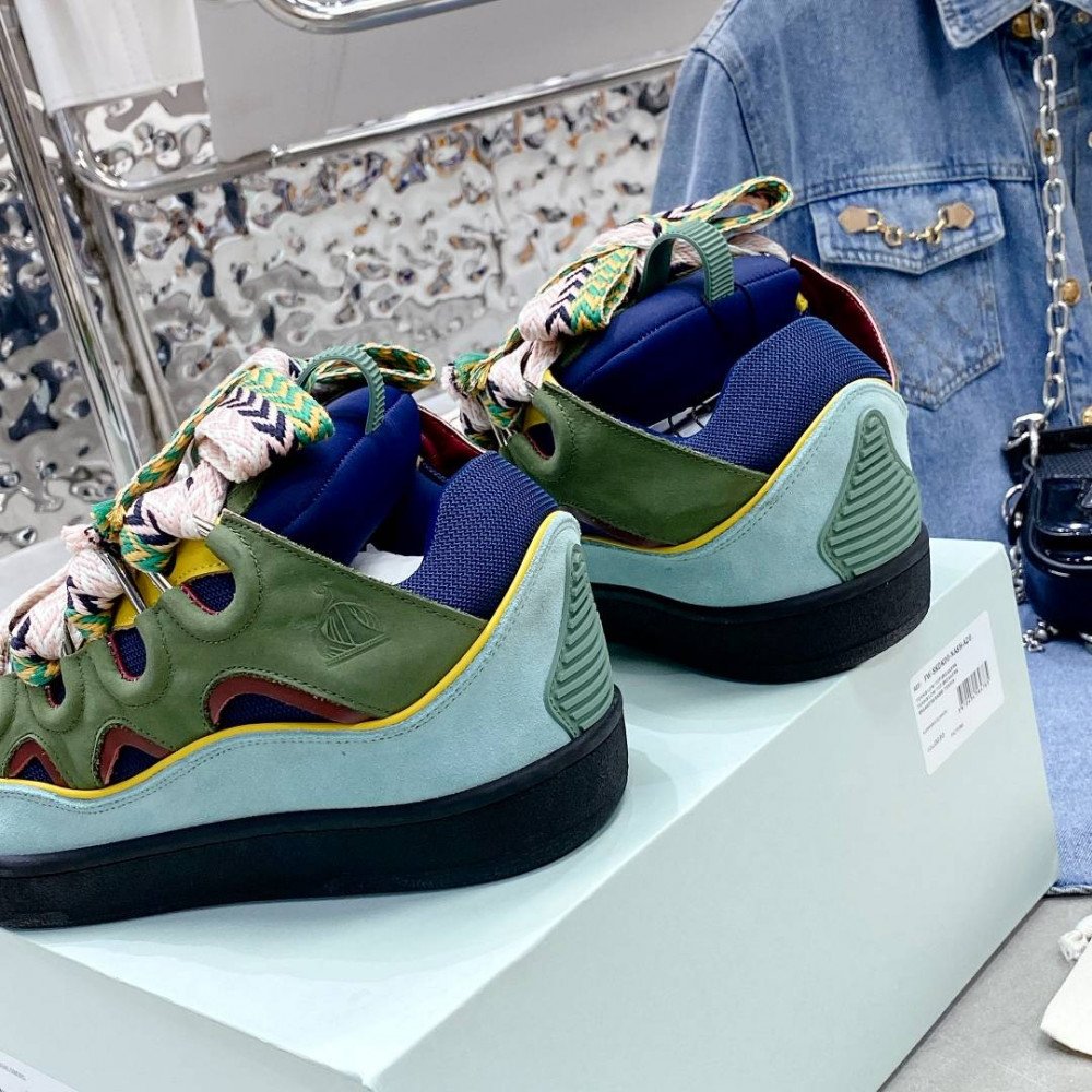 Curb Sneakers