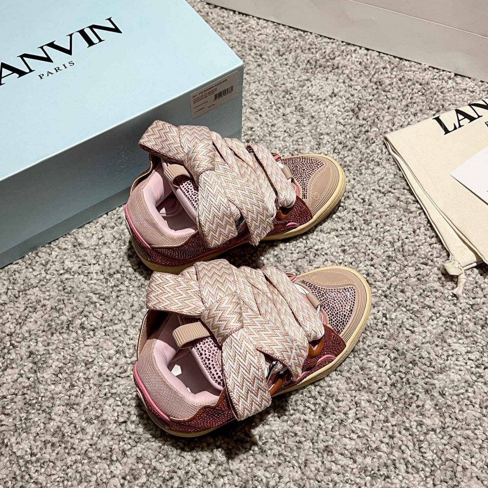 Curb Sneakers