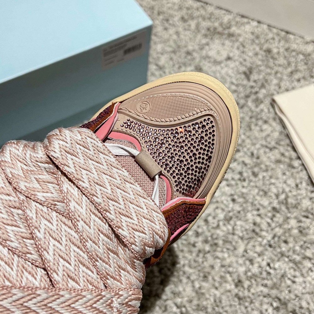 Curb Sneakers