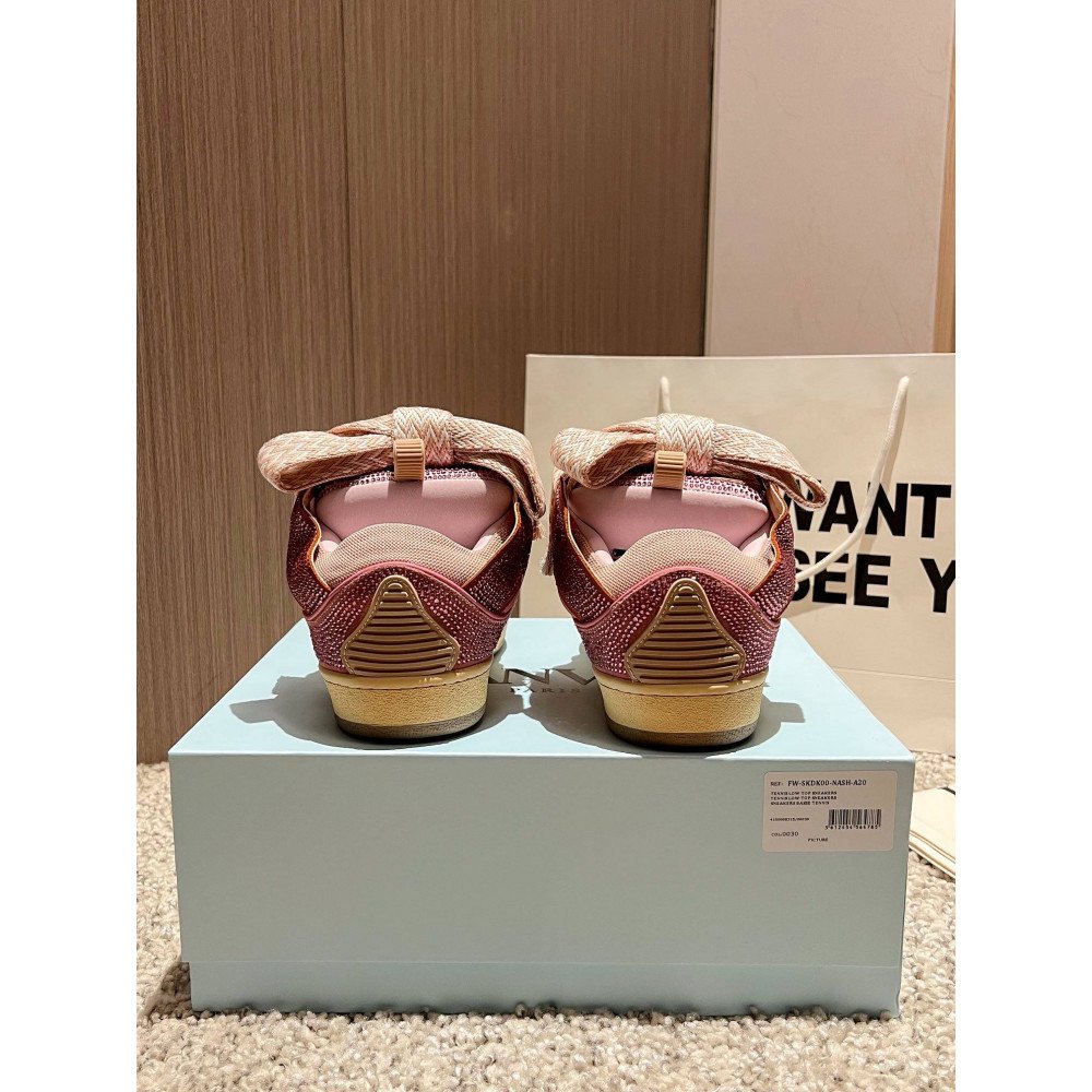 Curb Sneakers