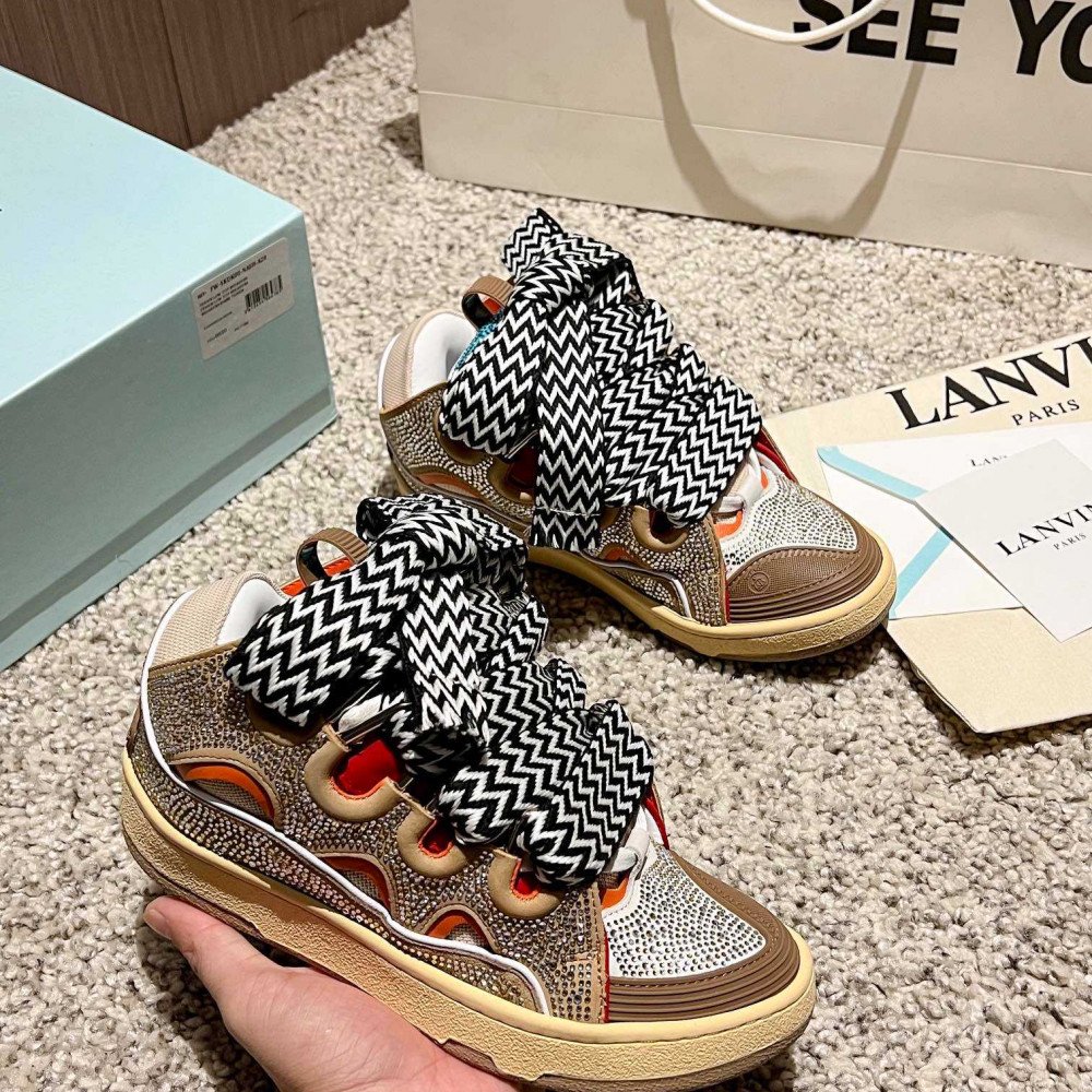 Curb Sneakers